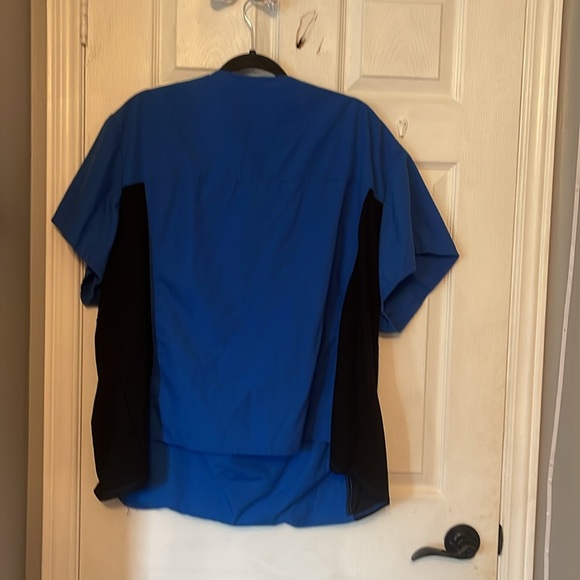 Navy Blue Scrub Top - Picture 3 of 3